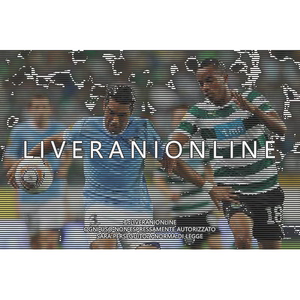 20110929: LISBON, PORTUGAL -Sporting Lisbon vs Lazio: Europe League 2011/2012. In photo: Andre Carrillo PHOTO: Alexandre Pona/CITYFILES LIGA EUROPY SEZON 2011/2012 PILKA NOZNA SPORTING LIZBONA vs LAZIO RZYM FOT. cityfiles/NEWSPIX.PL/AG ALDO LIVERANI SAS EUROPA LEAGUE SPORTING LISBONA LAZIO ITALY ONLY *** Local Caption *** .