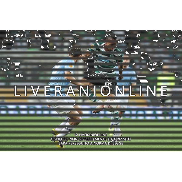 20110929: LISBON, PORTUGAL -Sporting Lisbon vs Lazio: Europe League 2011/2012. In photo: Andre Carrillo PHOTO: Alexandre Pona/CITYFILES LIGA EUROPY SEZON 2011/2012 PILKA NOZNA SPORTING LIZBONA vs LAZIO RZYM FOT. cityfiles/NEWSPIX.PL /AG ALDO LIVERANI SAS EUROPA LEAGUE SPORTING LISBONA LAZIO ITALY ONLY *** Local Caption *** .