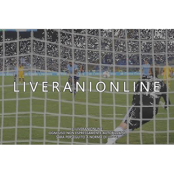 Roma - 15/09/2011 - Stadio Olimpico - Uefa Europa League 2011/2012 - Fase a gironi (Gruppo D) - Lazio vs Vaslui - nella foto: il rigore di cisse Â© Fabrizio Corradetti - Ag. Aldo Liverani sas