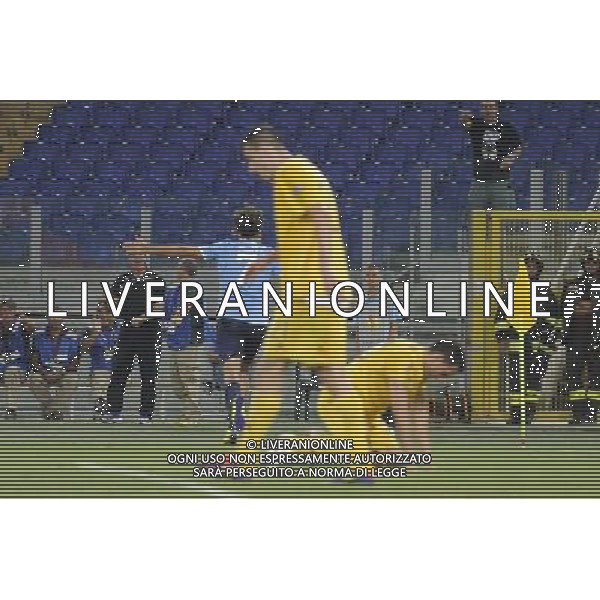 Roma - 15/09/2011 - Stadio Olimpico - Uefa Europa League 2011/2012 - Fase a gironi (Gruppo D) - Lazio vs Vaslui - nella foto: l\'esultanza di giuseppe sculli dopo il gol del 2 a 2 Â© Fabrizio Corradetti - Ag. Aldo Liverani sas