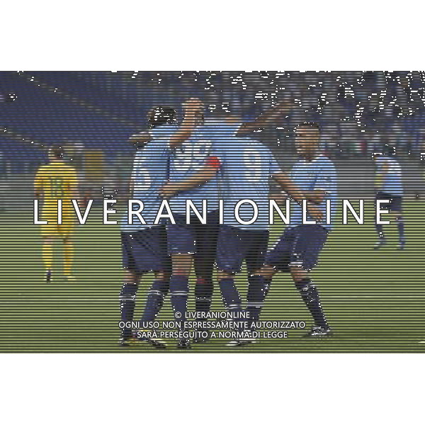 Roma - 15/09/2011 - Stadio Olimpico - Uefa Europa League 2011/2012 - Fase a gironi (Gruppo D) - Lazio vs Vaslui - nella foto: L\'esultanza dopo il gol di Djibril Cisse Â© Fabrizio Corradetti - Ag. Aldo Liverani sas