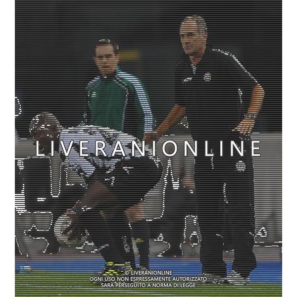 UEFA Europa League 2011/2012 Gruppo I Udine - 15.09.2011 Udinese-Rennes Nella Foto:Francesco Guidolin-Pablo Estifer Armero /Ph.Vitez-Ag. Aldo Liverani