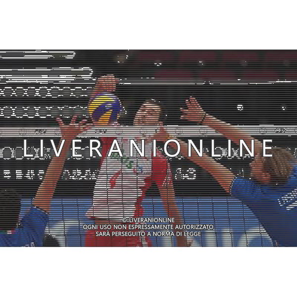 17.09.2011 WIEDEN,AUSTRIA (WIEN,AUSTRIA) - WIENERSTADT HALLE, SIATKOWKA MEZCZYZN (VOLLEYBALL MEN\'S), MISTRZOSTWA EUROPY W SIATKOWCE MEZCZYZN (MEN\'S VOLLEYBALL EUROPEAN CHMPIONSHIPS), POLFINAL (SEMI FINAL) MECZ POLSKA-WLOCHY (POLAND-ITALY) NZ GRZEGORZ KOSOK, MICHAL LASKO FOTO LUKASZ GROCHALA/ CYFRASPORT / NEWSPIX.PL --- Newspix.pl AG ALDO LIVERANI S A S ONLY ITALY *** Local Caption *** www.newspix.pl mail us: info@newspix.pl call us: 0048 022 23 22 222 --- Polish Picture Agency by Ringier Axel Springer Poland