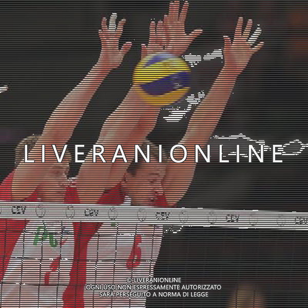 17.09.2011 WIEDEN,AUSTRIA (WIEN,AUSTRIA) - WIENERSTADT HALLE, SIATKOWKA MEZCZYZN (VOLLEYBALL MEN\'S), MISTRZOSTWA EUROPY W SIATKOWCE MEZCZYZN (MEN\'S VOLLEYBALL EUROPEAN CHMPIONSHIPS), POLFINAL (SEMI FINAL) MECZ POLSKA-WLOCHY (POLAND-ITALY) NZ PIOTR NOWAKOWSKI, BARTOSZ KUREK FOTO LUKASZ GROCHALA/ CYFRASPORT / NEWSPIX.PL --- Newspix.pl AG ALDO LIVERANI S A S ONLY ITALY *** Local Caption *** www.newspix.pl mail us: info@newspix.pl call us: 0048 022 23 22 222 --- Polish Picture Agency by Ringier Axel Springer Poland