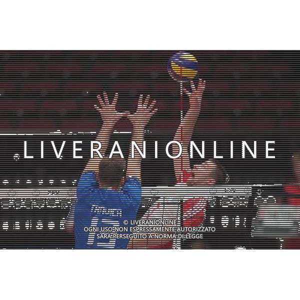 17.09.2011 WIEDEN,AUSTRIA (WIEN,AUSTRIA) - WIENERSTADT HALLE, SIATKOWKA MEZCZYZN (VOLLEYBALL MEN\'S), MISTRZOSTWA EUROPY W SIATKOWCE MEZCZYZN (MEN\'S VOLLEYBALL EUROPEAN CHMPIONSHIPS), POLFINAL (SEMI FINAL) MECZ POLSKA-WLOCHY (POLAND-ITALY) NZ MICHAL KUBIAK FOTO LUKASZ GROCHALA/ CYFRASPORT / NEWSPIX.PL --- Newspix.pl AG ALDO LIVERANI S A S ONLY ITALY *** Local Caption *** www.newspix.pl mail us: info@newspix.pl call us: 0048 022 23 22 222 --- Polish Picture Agency by Ringier Axel Springer Poland
