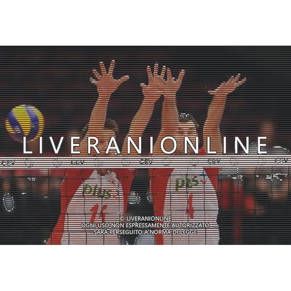 17.09.2011 WIEDEN VIENNA SIATKOWKA MEZCZYZN MISTRZOSTWA EUROPY W SIATKOWCE MEZCZYZN AUSTRIA CZECHY 2011 CEV MEN VOLLEYBALL EUROPEAN CHAMPIONSHIP SPOTKANIE BARAZOWE WLOCHY - POLSKA ITALY VS. POLAND QUARTER FINAL GAME N/Z LUKASZ ZYGADLO GRZEGORZ KOSOK FOT LUKASZ LASKOWSKI / PRESSFOCUS NEWSPIXPL --- Newspix.pl AG ALDO LIVERANI S A S ONLY ITALY *** Local Caption *** www.newspix.pl mail us: info@newspix.pl call us: 0048 022 23 22 222 --- Polish Picture Agency by Ringier Axel Springer Poland