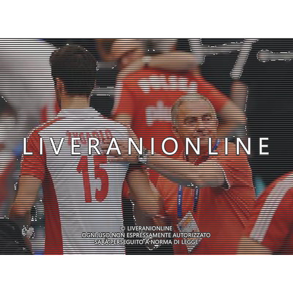 17.09.2011 WIEDEN VIENNA SIATKOWKA MEZCZYZN MISTRZOSTWA EUROPY W SIATKOWCE MEZCZYZN AUSTRIA CZECHY 2011 CEV MEN VOLLEYBALL EUROPEAN CHAMPIONSHIP SPOTKANIE BARAZOWE WLOCHY - POLSKA ITALY VS. POLAND QUARTER FINAL GAME N/Z SMUTEK PORAZKA LUKASZ ZYGADLO MIROSLAW PRZEDPELSKI (PREZES PZPS) FOT LUKASZ LASKOWSKI / PRESSFOCUS NEWSPIXPL --- Newspix.pl AG ALDO LIVERANI S A S ONLY ITALY *** Local Caption *** www.newspix.pl mail us: info@newspix.pl call us: 0048 022 23 22 222 --- Polish Picture Agency by Ringier Axel Springer Poland