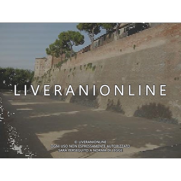 SANTARCANGELO DI ROMAGNA RIMINI SETTEMBRE 2011 NELLA FOTO MURA DI CINTA DELLA ROCCA MALATESTIANA AG ALDO LIVERANI S A S