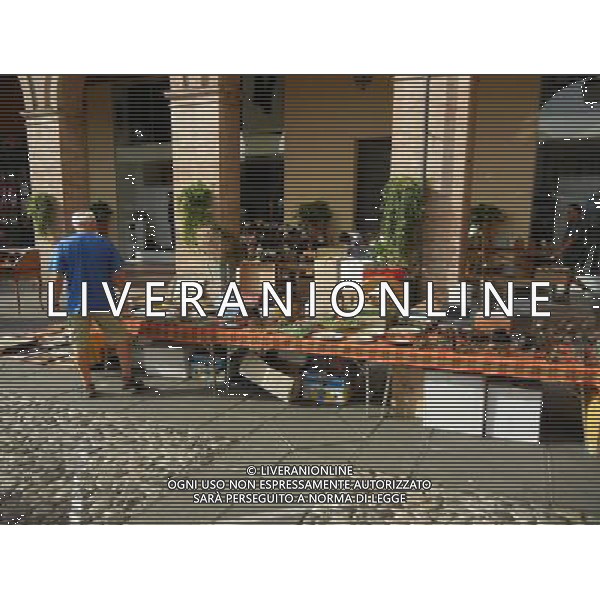 SANTARCANGELO DI ROMAGNA RIMINI SETTEMBRE 2011 NELLA FOTO MERCATO DELL\'ANTIQUARIATO NELLA PIAZZA GANGANELLI OGNI PRIMA DOMENICA DI INZIO MESE AG ALDO LIVERANI S A S