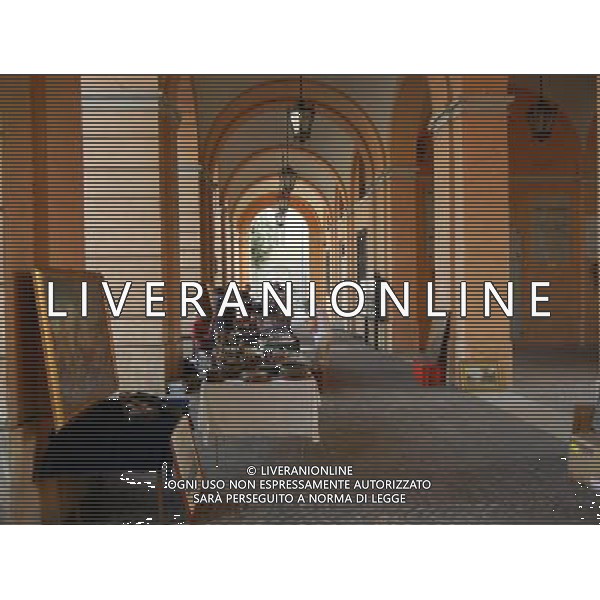 SANTARCANGELO DI ROMAGNA RIMINI SETTEMBRE 2011 NELLA FOTO MERCATO DELL\'ANTIQUARIATO NELLA PIAZZA GANGANELLI OGNI PRIMA DOMENICA DI INZIO MESE AG ALDO LIVERANI S A S