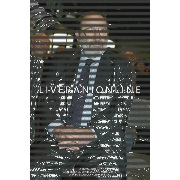 MILANO 4/5/2004 SPAZIO KRIZIA VIA MANIN, 21 INCONTRO CON GIOVANNI SARTORI IN OCCASIONE DELLA PUBBLICAZIONE DEL SUO LIBRO: -MALA TEMPORA- NELLA FOTO UMBERTO ECO FOTO MARIO ROMANO/AG ALDO LIVERANI