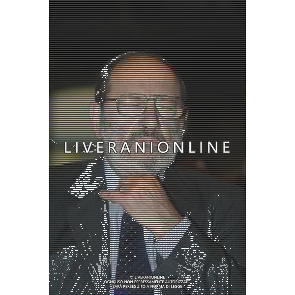 MILANO 4/5/2004 SPAZIO KRIZIA VIA MANIN, 21 INCONTRO CON GIOVANNI SARTORI IN OCCASIONE DELLA PUBBLICAZIONE DEL SUO LIBRO: -MALA TEMPORA- NELLA FOTO UMBERTO ECO FOTO MARIO ROMANO/AG ALDO LIVERANI