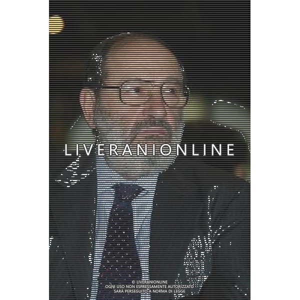 MILANO 4/5/2004 SPAZIO KRIZIA VIA MANIN, 21 INCONTRO CON GIOVANNI SARTORI IN OCCASIONE DELLA PUBBLICAZIONE DEL SUO LIBRO: -MALA TEMPORA- NELLA FOTO UMBERTO ECO FOTO MARIO ROMANO/AG ALDO LIVERANI