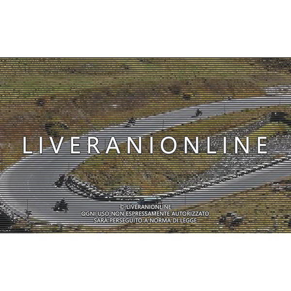 (111004) -- VIENNA, Oct. 4, 2011 () -- Motorcyclists travel on the Grossglockner High Alpine Road in Western Austria Oct. 3, 2011. Drivers and cyclists can enjoy a view of Austria\'s highest mountain, the Grossglockner and its glacier, the Pasterze, on 48 kilometers of high alpine road with 36 bends and an altitude ascent to 2,504 meters. (/Xu Liang) (nxl) AG ALDO LIVERANI S A S ONLY ITALY