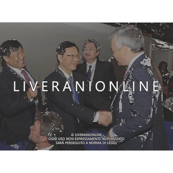 (110923) -- WASHINGTON D.C., Sept. 23, 2011 () -- Chinese Finance Minister Xie Xuren (2nd L) shakes hands with his Belgium counterpart Didier Reynders (1st R) during the Plenary Session of the Annual Meetings of the World Bank and International Monetary Fund (IMF) in Washington D.C., capital of the United States, Sept. 23, 2011. High-ranking finance and banking officials and experts from around the world began meetings here Friday to discuss solutions to renewed challenges facing the global economy. (/Zhang Jun) AG ALDO LIVERANI S A S ONLY ITALY