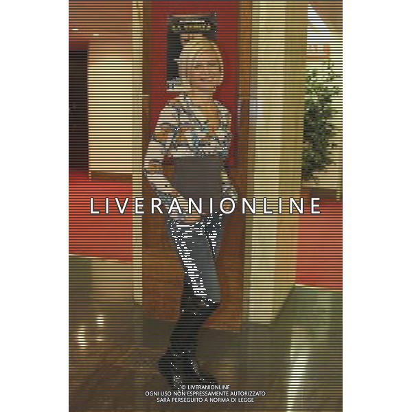 MILANO - 10-10-2011 TEATRO NUOVO SAN BABILA PRESENTAZIONE DELLO SPETTACOLO TEATRALE \'LA VERITA\' \' DIRETTO DA GUIDO NICHETTI NELLA FOTO ANTONELLA ELIA PH.FIOCHI/ALDO LIVERANI SAS