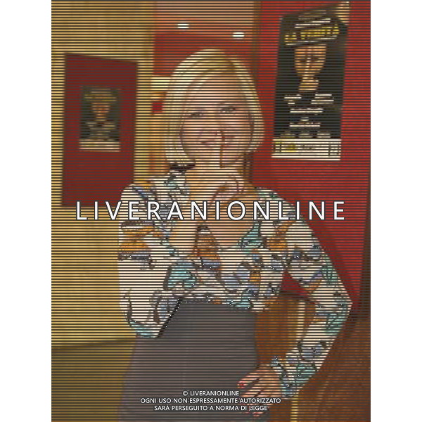 MILANO - 10-10-2011 TEATRO NUOVO SAN BABILA PRESENTAZIONE DELLO SPETTACOLO TEATRALE \'LA VERITA\' \' DIRETTO DA GUIDO NICHETTI NELLA FOTO ANTONELLA ELIA PH.FIOCHI/ALDO LIVERANI SAS