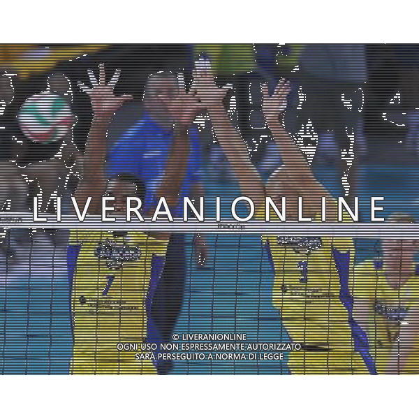 Lega Volley Serie A1 Maschile 2011/2012 3¡ Giornata Modena - 09.10.2011 Casa Modena-Acqua Paradiso Monza Brianza Nella Foto:Angel Dennis-Andrea Sala /Ph.Vitez-Ag. Aldo Liverani