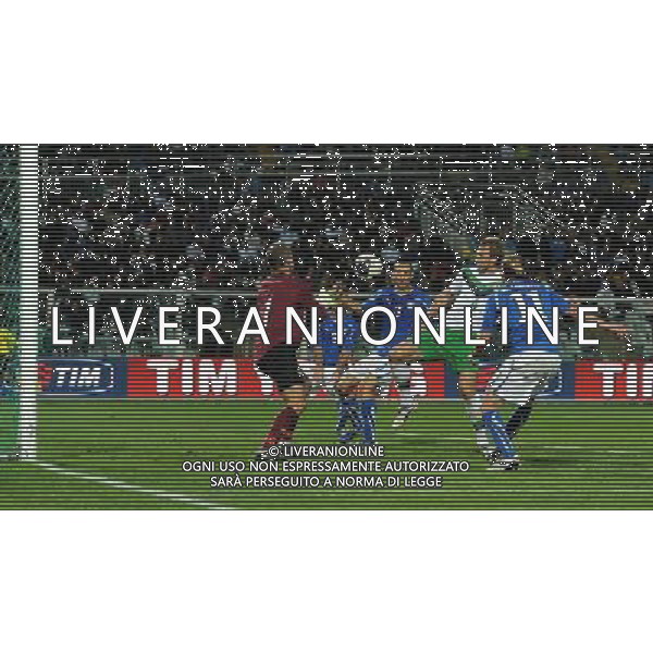 Qualificazioni ai Campionati Europei UEFA EURO 2012 Gruppo C Pescara - 11.10.2011 Italia-Irlanda del Nord Nella Foto:federico balzaretti gol autogol mc auley /Ph.Vitez-Ag. Aldo Liverani