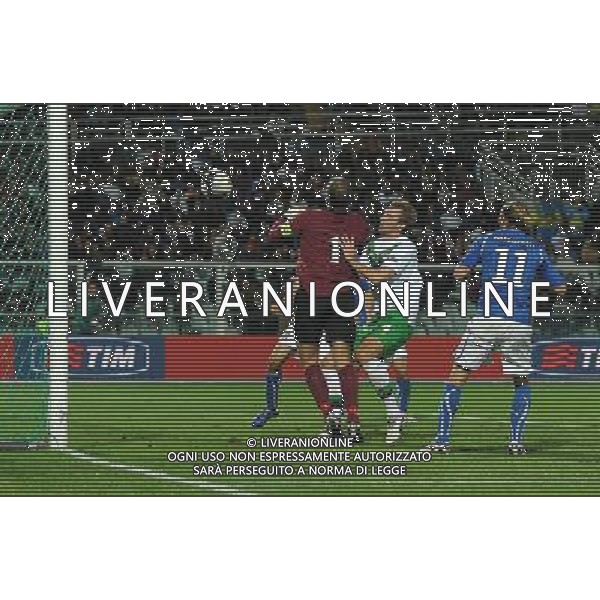 Qualificazioni ai Campionati Europei UEFA EURO 2012 Gruppo C Pescara - 11.10.2011 Italia-Irlanda del Nord Nella Foto: federico balzaretti gol autogol mc auley /Ph.Vitez-Ag. Aldo Liverani