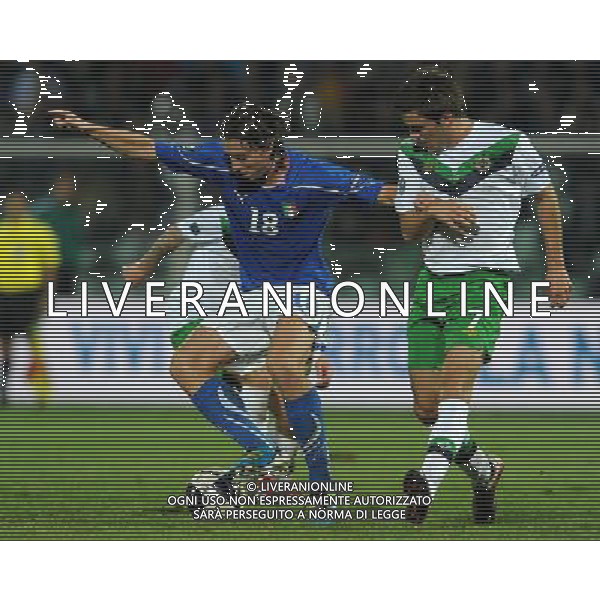 Qualificazioni ai Campionati Europei UEFA EURO 2012 Gruppo C Pescara - 11.10.2011 Italia-Irlanda del Nord Nella Foto:riccardo montolivo-little /Ph.Vitez-Ag. Aldo Liverani