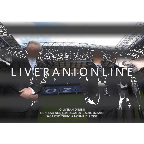 12.10.2011 POZNAN STADION MIEJSKI. PILKA NOZNA BRIEFING PRASOWY Z PREZYDENTEM UEFA MICHAELEM PLATINI (PRESS CONFERENCE WITH THE PRESIDENT OF UEFA MICHAEL PLATINI) NZ/ PREZYDENT POZNANIA RYSZARD GROBELNY, MICHAEL PLATINI FOT. JAKUB KACZMARCZYK / PRESSFOCUS NEWSPIXPL --- Newspix.pl /ag aldo liverani/ - ITALY ONLY -12/10/2011 VISITA E CONFERENZA STAMPA DEL PRESIDENTE DELLA UEFA Michael Platini *** Local Caption *** .