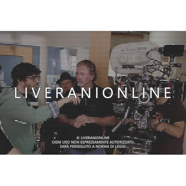 Director JONATHAN LEVINE (left) on the set of 50/50. ©PHOTOSHOT/AG ALDO LIVERANI SAS ITALY ONLY