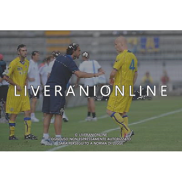 Campionato Lega PRO 1Á Divisione girone A Monza 5-09-2010 Monza - Verona nella foto: l\'allenatore Giuseppe Giannini con Emil Hallfredsson (Verona) foto Garavaglia - ag. Aldo Liverani sas
