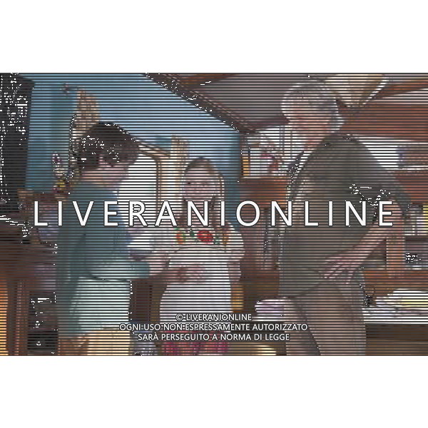 L-r: NATHAN GAMBLE as Sawyer Nelson, COZI ZUEHLSDORFF as Hazel Haskett and KRIS KRISTOFFERSON as Reed Haskett in Alcon Entertainment\'s family adventure Dolphin Tale a Warner Bros. Pictures release. © LFI - PHOTOSHOT - AG. ALDO LIVERANI SAS ITALY ONLY