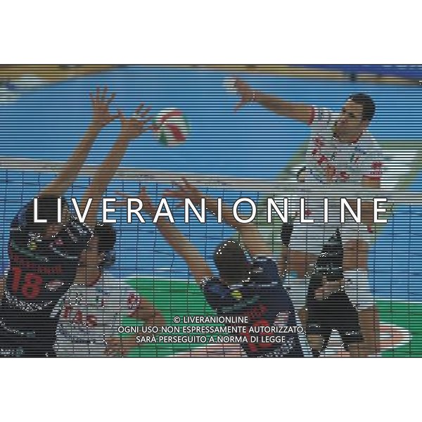 Lega Volley Serie A1 Maschile 2011/2012 4Â° Giornata Trento - 17.10.2011 Itas Diatec Trentino-Lube Banca Marche Macerata Nella Foto:Juantorena Osmany /Ph.Vitez-Ag. Aldo Liverani