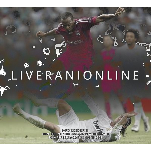 Real Madrid\'s Sergio Ramos and Olympique Lyonaise\' Jimmy Briand during Champions League match on october 18th, 2011 Photo: Cesar Cebolla / ALFAQUI CHAMPIONS LEAGUE REAL MADRID LIONE AGENZIA ALDO LIVERANI ITALY ONLY
