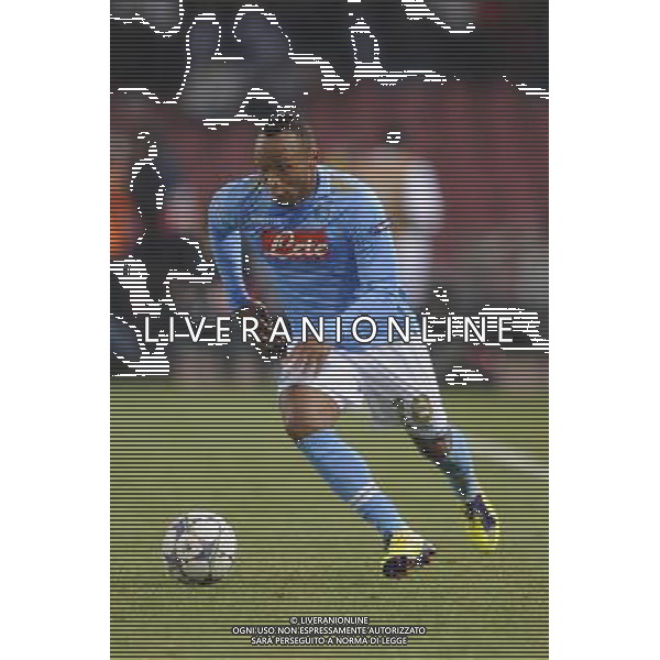 Napoli - 17/10/2011 - Stadio San Paolo - Uefa Champions League 2011/2012 - Fase a gironi (Gruppo A) - Napoli vs Bayern - nella foto: Juan Zuniga å© Fabrizio Corradetti - Ag. Aldo Liverani sas