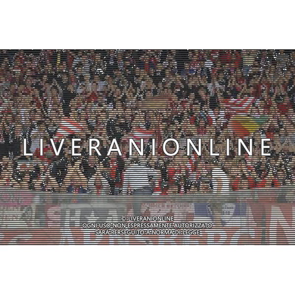 Napoli - 17/10/2011 - Stadio San Paolo - Uefa Champions League 2011/2012 - Fase a gironi (Gruppo A) - Napoli vs Bayern - nella foto: tifosi del Bayern Monaco å© Fabrizio Corradetti - Ag. Aldo Liverani sas