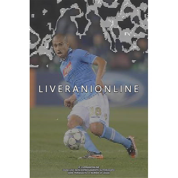Napoli - 17/10/2011 - Stadio San Paolo - Uefa Champions League 2011/2012 - Fase a gironi (Gruppo A) - Napoli vs Bayern - nella foto: Gokhan Inler å© Fabrizio Corradetti - Ag. Aldo Liverani sas