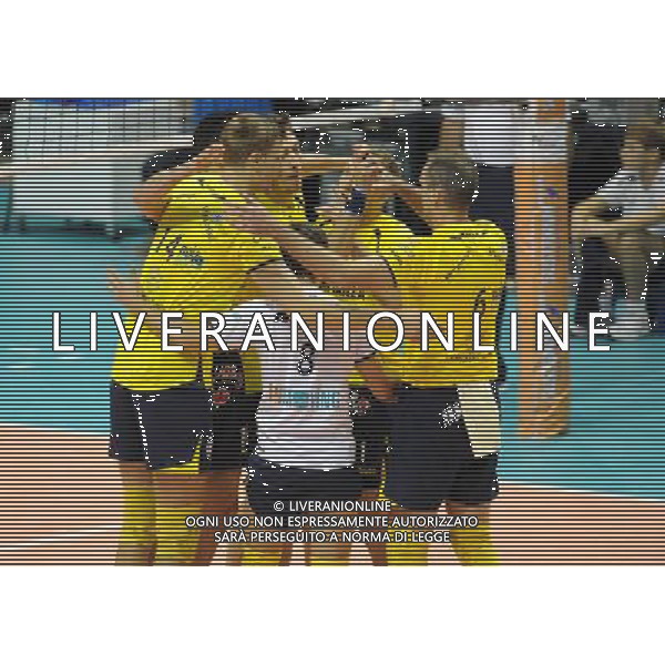 Lega Volley Serie A1 Maschile 2011/2012 5Â° Giornata Ravenna - 22.10.2011 CMC Ravenna-Marmi Lanza Verona Nella Foto:Esultanza Verona /Ph.Vitez-Ag. Aldo Liverani