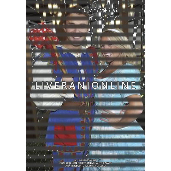Jonathan Wilkes and Suzanne Carley at the Aylesbury Waterside TheatreÍs pantomime launch 21/10/2011 Dick Whittington - ©photoshot/Agenzia Aldo Liverani Sas - ITALY ONLY - EDITORIAL USE ONLY -