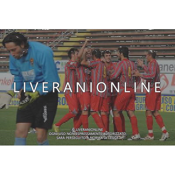 Lega Pro 1Â° Divisione Girone B 2011/2012 10Â°Giornata Cremona - 30.10.2011 Cremonese-Virtus Lanciano Nella Foto:Le Noci Giuseppe esulta /Ph.Vitez-Ag. Aldo Liverani
