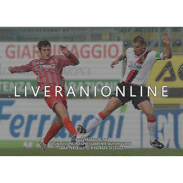 Lega Pro 1¡ Divisione Girone B 2011/2012 10¡Giornata Cremona - 30.10.2011 Cremonese-Virtus Lanciano Nella Foto:Turchi Manuel-Semenzato Daniel /Ph.Vitez-Ag. Aldo Liverani