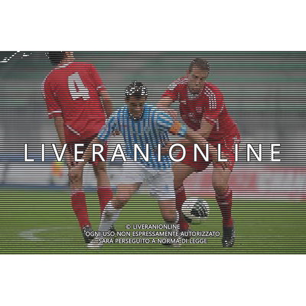 Campionato Lega PRO 1¡ Divisione - 10¡ giornata Monza 30-10-2011 Monza - Spal nella foto: Paolo Rossi (Spal) a SX e Maximiliano Ugg (Monza) foto Roberto Garavaglia - ag. Aldo Liverani sas