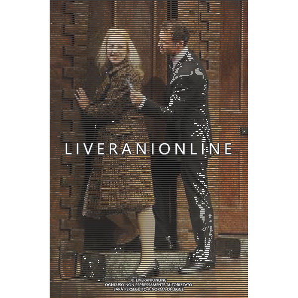 Marti Pellow poses with Vivienne Carlyle for photos to promote his debut in the West End play Blood Brothers at the Phoenix Theatre in London, England. ©photoshot/Agenzia Aldo Liverani Sas - ITALY ONLY -Marti Pellow e Vivienne Carlyle posano per le foto per promuovere il suo esordio in Fratelli di sangue al Phoenix Theatre di Londra, Inghilterra.