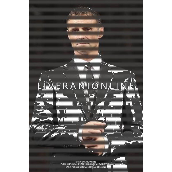 Marti Pellow poses with Vivienne Carlyle for photos to promote his debut in the West End play Blood Brothers at the Phoenix Theatre in London, England. ©photoshot/Agenzia Aldo Liverani Sas - ITALY ONLY -Marti Pellow e Vivienne Carlyle posano per le foto per promuovere il suo esordio in Fratelli di sangue al Phoenix Theatre di Londra, Inghilterra.