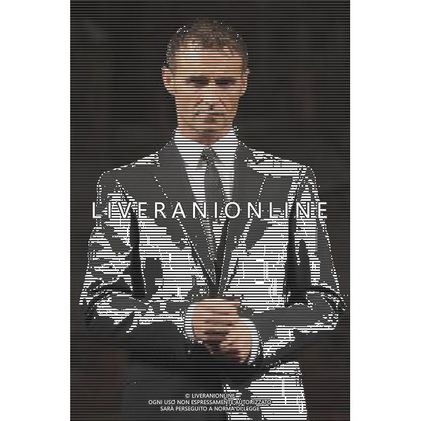 Marti Pellow poses with Vivienne Carlyle for photos to promote his debut in the West End play Blood Brothers at the Phoenix Theatre in London, England. ©photoshot/Agenzia Aldo Liverani Sas - ITALY ONLY -Marti Pellow e Vivienne Carlyle posano per le foto per promuovere il suo esordio in Fratelli di sangue al Phoenix Theatre di Londra, Inghilterra.