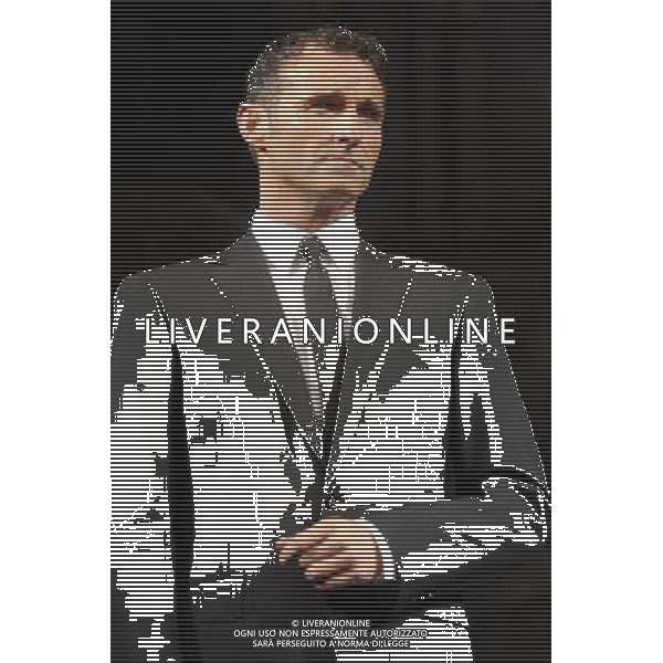 Marti Pellow poses with Vivienne Carlyle for photos to promote his debut in the West End play Blood Brothers at the Phoenix Theatre in London, England. ©photoshot/Agenzia Aldo Liverani Sas - ITALY ONLY -Marti Pellow e Vivienne Carlyle posano per le foto per promuovere il suo esordio in Fratelli di sangue al Phoenix Theatre di Londra, Inghilterra.