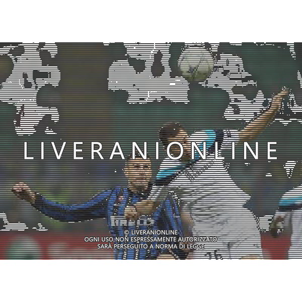 INTER - LILLE CHAMPIONS LEAGUE RITORNO 02/11/2011 NELLA FOTO: THIAGO MOTTA E COLE © SOLI / AGENZIA ALDO LIVERANI SAS