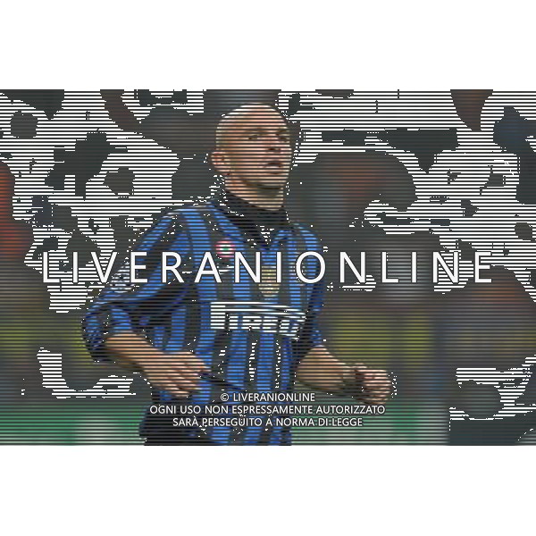 UEFA Champions League - Fase a Gironi 4Á giornata Gruppo B Milano 2-11-2011 Inter - Lille nella foto: Esteban Cambiasso (Inter) foto Roberto Garavaglia - ag. Aldo Liverani sas