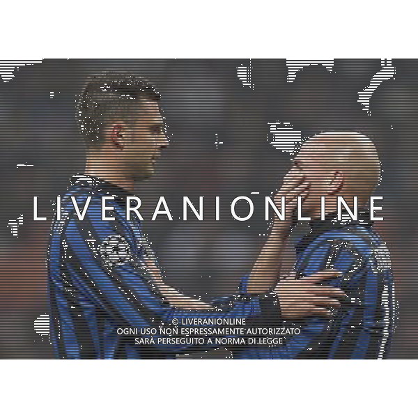 MILANO 02/11/2011 - INTER VS LILLE - NELLA FOTO: THIAGO MOTTA E CAMBIASSO - FOTO FRANCESCA SOLI / AGENZIA ALDO LIVERANI