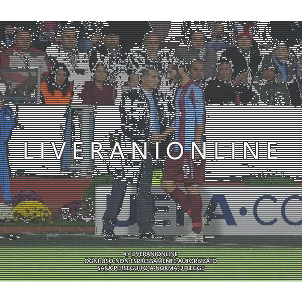 UEFA Champions League Group B soccer match between Trabzonspor and CSKA Moscow at Avni Aker stadium in Trabzon,Turkey, November 02, 2011. Pictured: Coach Senol Gunes and Halil Altintop of Trabzonspor. PILKA NOZNA LIGA MISTRZOW SEZON 2011/2012 FOT.SESKIMPHOTO/NEWSPIX.PL POLAND, TURKEY, GERMANY, AUSTRIA AND UK OUT !!! --- Newspix.pl CHAMPIONS LEAGUE TRABZONSPOR CSKA MOSCA AG ALDO LIVERANI SAS ITALY ONLY *** Local Caption *** .