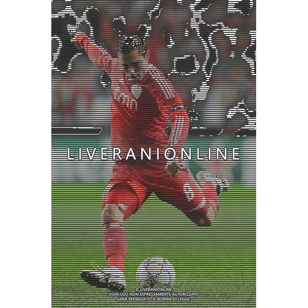 20111102: LISBON, PORTUGAL - Champions League 2011/2012 Group C: SL Benfica vs FC Basel. In picture: Bruno Cesar PHOTO: Alexandre Pona/CITYFILES liga mistrzow sezon 2011/2012 pilka nozna benfica lizbona VS fc basel bazylea FOT. CITYFILES/NEWSPIX.PL PORTUGAL,BRAZIL,SPAIN,GERMANY,FRANCE,UK OUT !!! --- Newspix.pl ITALY ONLY - CHAMPIONS LEAGUE BENFICA BASILEA - © ALDO LIVERANI *** Local Caption *** .