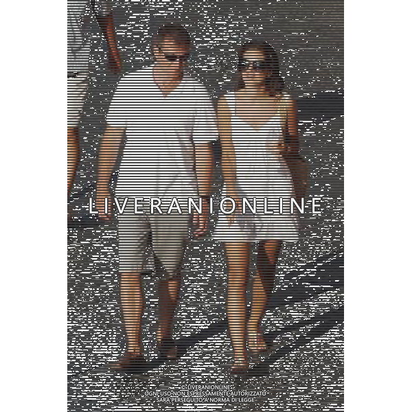 Picture Shows: Roman Abramovich The owner of Chelsea Football Club is holidaying with Russian model girlfriend Daria Zhukova on one of his yachts, Eclipse on the island of Ponza, Italy. - 4th August 2007 © Retna Pictures - Photoshot - Ag. Aldo LIVERANI SAS ITALY ONLY ROMAN ABRAMOVICH IN VACANZA CON LA FIDANZATA DARIA ZHUKOVA NEL 2007 IN ITALIA ALL\'ISOLA DI PONZA