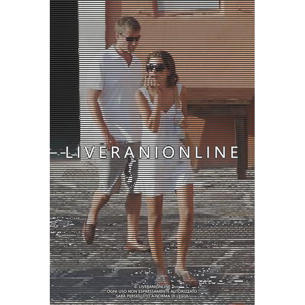 Picture Shows: Roman Abramovich The owner of Chelsea Football Club is holidaying with Russian model girlfriend Daria Zhukova on one of his yachts, Eclipse on the island of Ponza, Italy. - 4th August 2007 © Retna Pictures - Photoshot - Ag. Aldo LIVERANI SAS ITALY ONLY ROMAN ABRAMOVICH IN VACANZA CON LA FIDANZATA DARIA ZHUKOVA NEL 2007 IN ITALIA ALL\'ISOLA DI PONZA